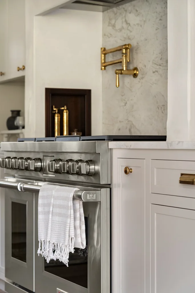 Kitchen stove and cabinets details